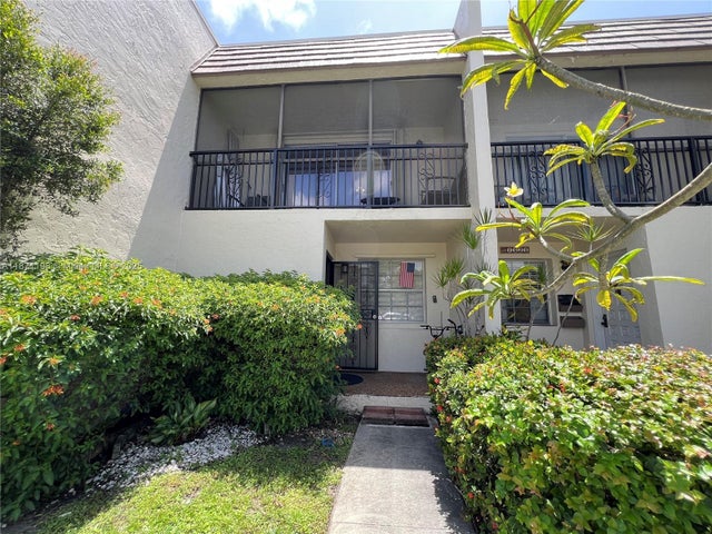 2 of 29 - 1325 N 15th Ave 23, Hollywood, FL