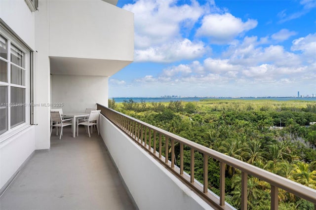 2 of 33 - 155 Ocean Lane Dr 1104, Key Biscayne, FL