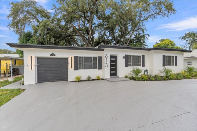 1 of 27 - 613 Ne 159th St, Miami, FL