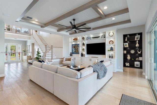 4 of 65 - 9369 Crestview Cir, Palm Beach Gardens, FL