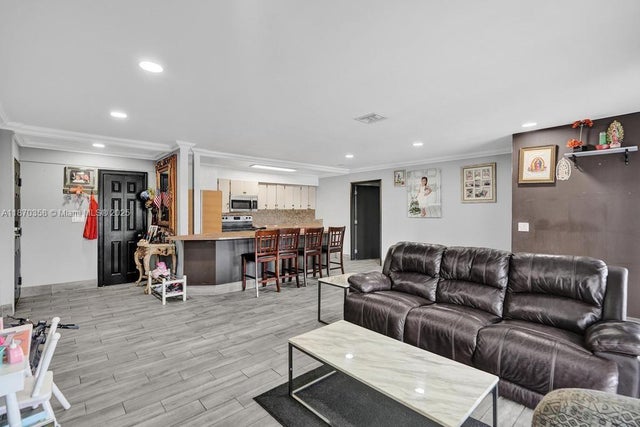 3 of 41 - 900 Crystal Lake Dr 2b, Deerfield Beach, FL