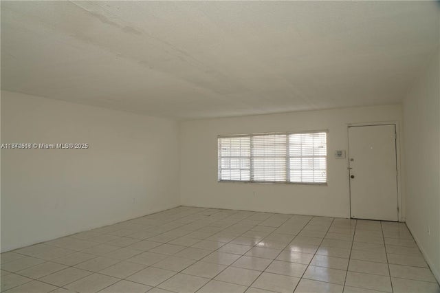 3 of 19 - 11855 Ne 19th Dr 10, North Miami, FL