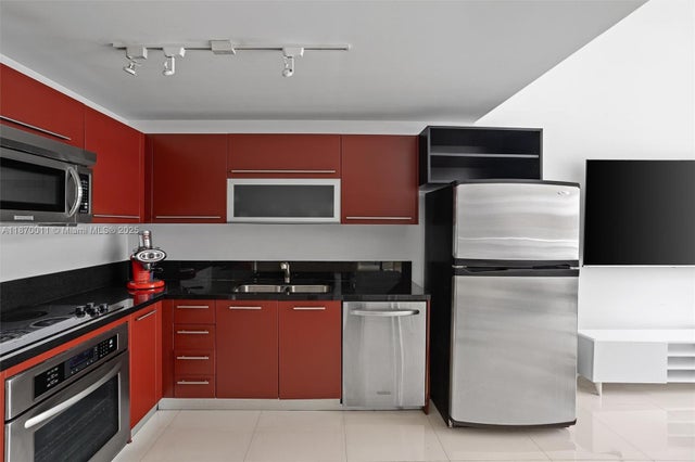 5 of 43 - 253 Ne 2 St 626, Miami, FL
