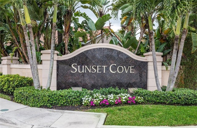 1 of 35 - 10101 Nw 5th St, Plantation, FL
