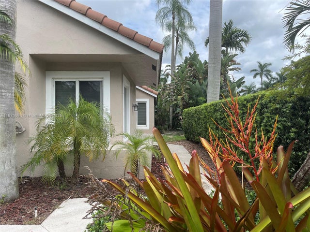 4 of 35 - 10101 Nw 5th St, Plantation, FL