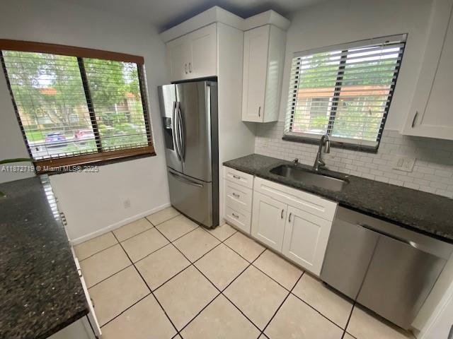 4 of 23 - 437 Lakeview Dr 201, Weston, FL