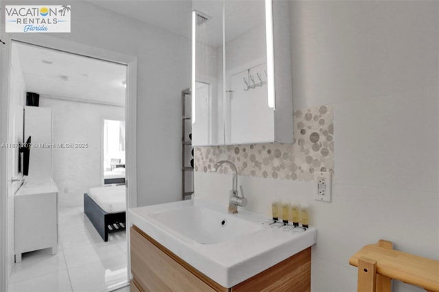 4 of 23 - 5445 Collins Ave Bay-14, Miami Beach, FL