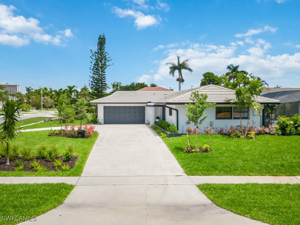 291 W Flamingo Cir, Marco Island