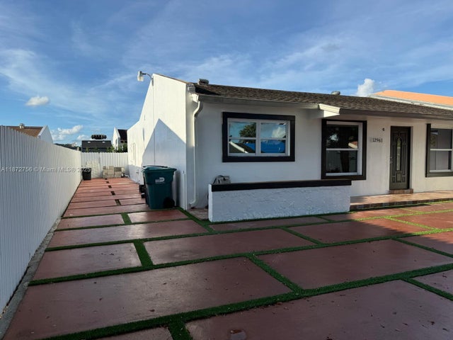 1 of 4 - 12961 Sw 50th Ln, Miami, FL