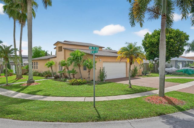 1 of 28 - 9928 Nw 47th St, Sunrise, FL