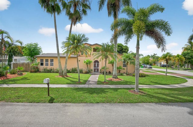 2 of 28 - 9928 Nw 47th St, Sunrise, FL