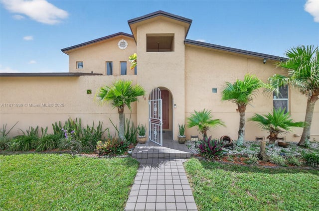 4 of 28 - 9928 Nw 47th St, Sunrise, FL