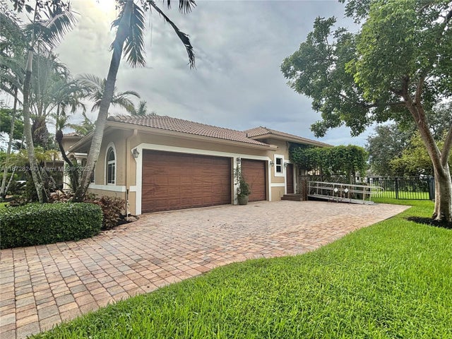 4 of 42 - 13040 Sw 30th Ct, Davie, FL