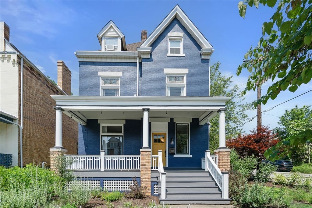 1037 Chislett Street, Morningside