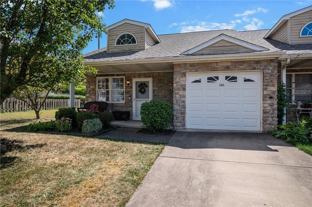 181 Cambria Hill Drive, East Deer