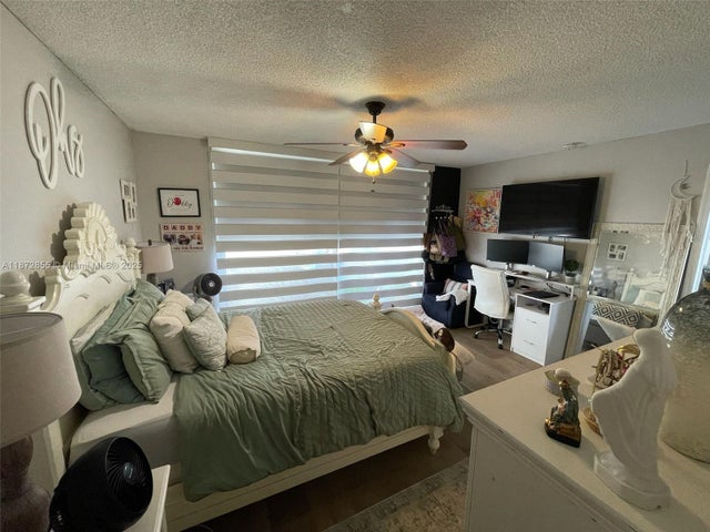 5 of 12 - 13168 Sw 93rd Pl, Miami, FL