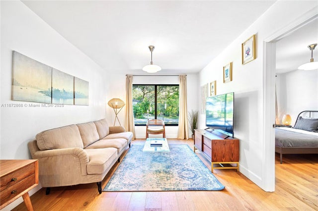 3 of 47 - 156 Nw 90th St, El Portal, FL