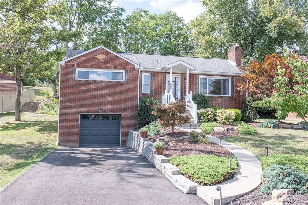 6504 Springvale Drive, South Park