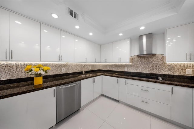 5 of 34 - 9801 Collins Ave 5q, Bal Harbour, FL