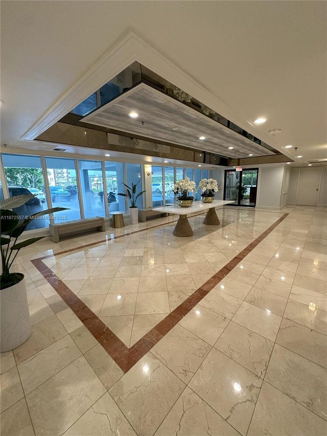 3 of 36 - 3200 Collins Ave 11-3, Miami Beach, FL