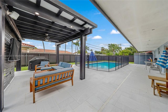 4 of 21 - 9271 Sw 58 Terr, Miami, FL