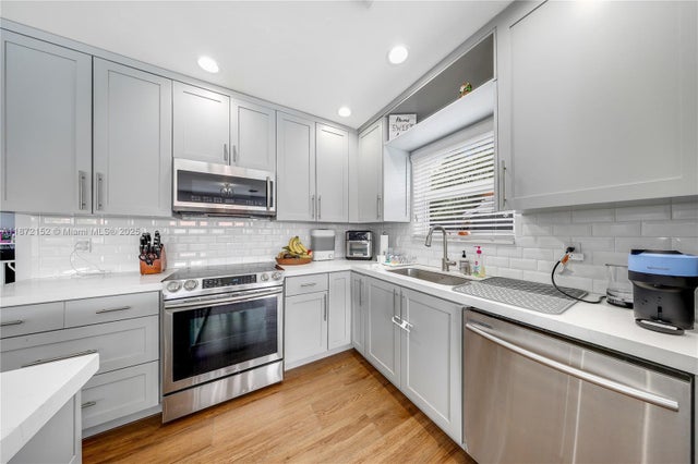 5 of 21 - 9271 Sw 58 Terr, Miami, FL