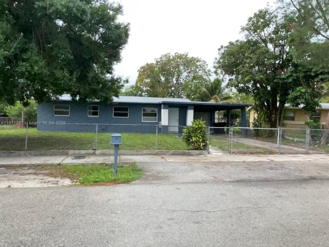 1 of 16 - 1604 Nw 15th Ct, Fort Lauderdale, FL