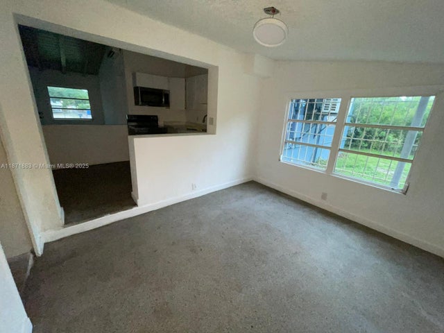 5 of 16 - 1604 Nw 15th Ct, Fort Lauderdale, FL
