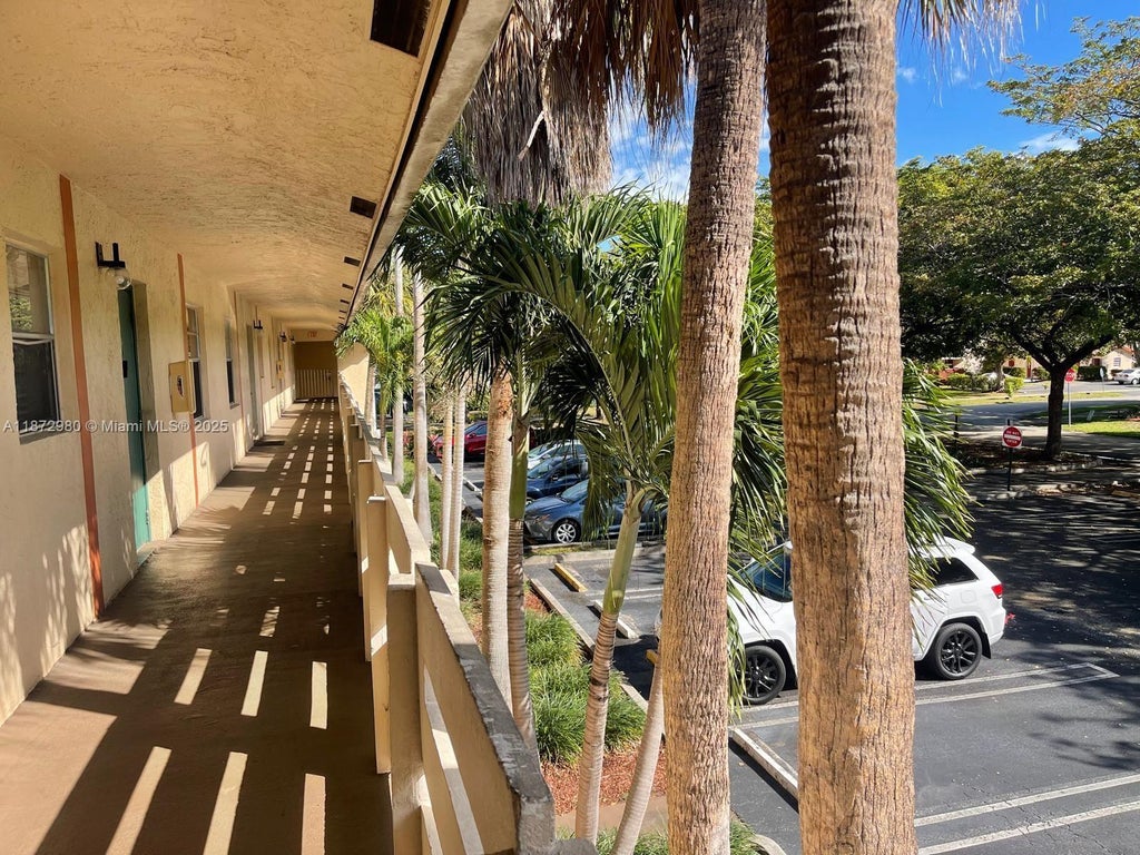 3224 Nw 103rd Ter 205-b, Coral Springs