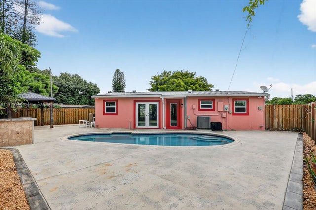 1 of 30 - 2681 Nw 63rd Ave, Margate, FL