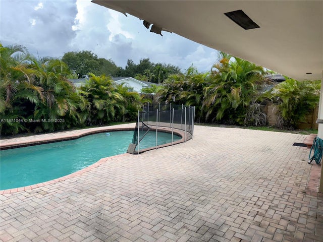 5 of 40 - 1890 Ne 211th Ter, Miami, FL