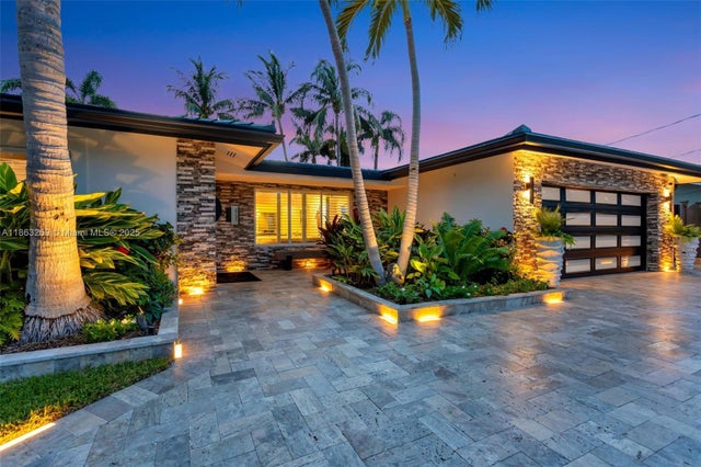 5 of 95 - 2131 Ne 15th Ter, Wilton Manors, FL
