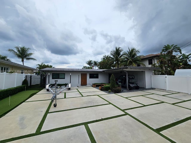 4 of 39 - 2543 Gulfstream Ln, Fort Lauderdale, FL