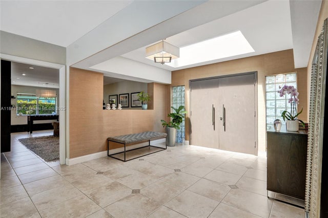 3 of 33 - 20101 Ne 20th Ct, Miami, FL