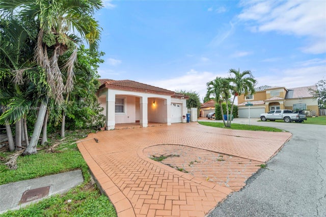 2 of 33 - 8155 Nw 201st St, Hialeah, FL