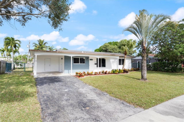 2 of 18 - 4331 Nw 9th Ct, Coconut Creek, FL