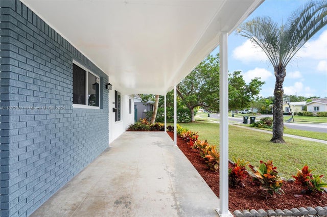 3 of 18 - 4331 Nw 9th Ct, Coconut Creek, FL