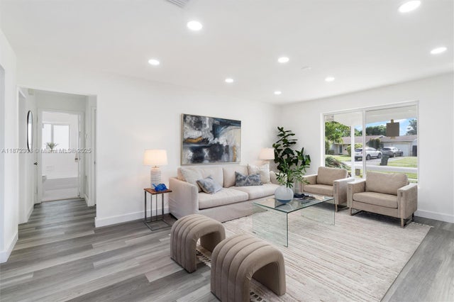 5 of 18 - 4331 Nw 9th Ct, Coconut Creek, FL