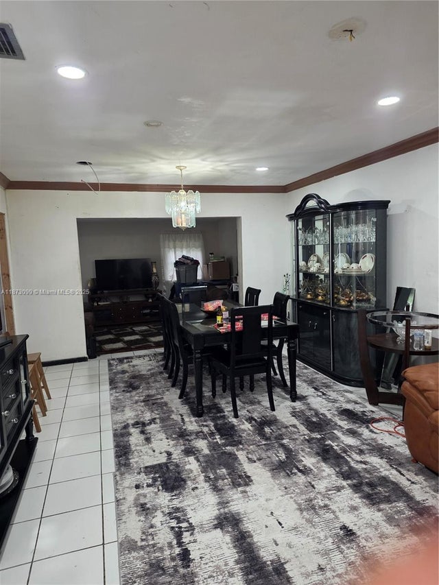 2 of 6 - 1010 Nw 196th St, Miami Gardens, FL