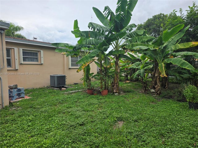5 of 6 - 1010 Nw 196th St, Miami Gardens, FL