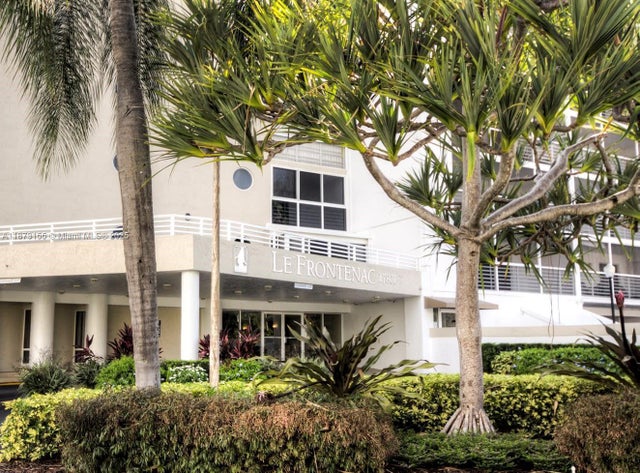 4 of 24 - 17801 N Bay Rd 210, Sunny Isles Beach, FL