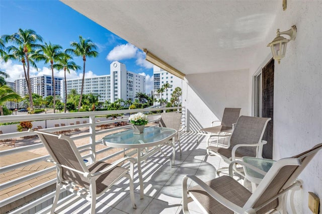5 of 24 - 17801 N Bay Rd 210, Sunny Isles Beach, FL
