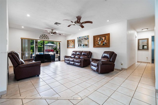 4 of 22 - 11905 Sw 107th Ave, Miami, FL
