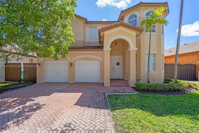 3 of 54 - 8467 Nw 110th Pl, Doral, FL