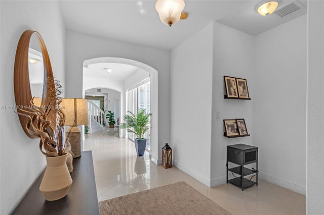 4 of 54 - 8467 Nw 110th Pl, Doral, FL