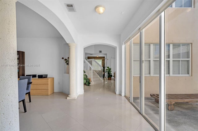 5 of 54 - 8467 Nw 110th Pl, Doral, FL