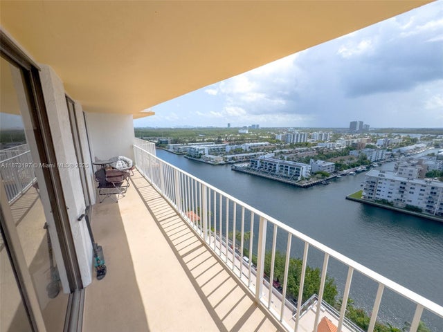 4 of 39 - 290 174th St 1902, Sunny Isles Beach, FL