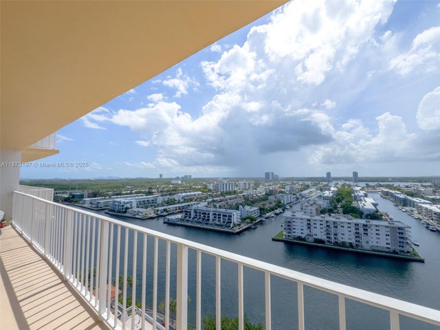 5 of 39 - 290 174th St 1902, Sunny Isles Beach, FL