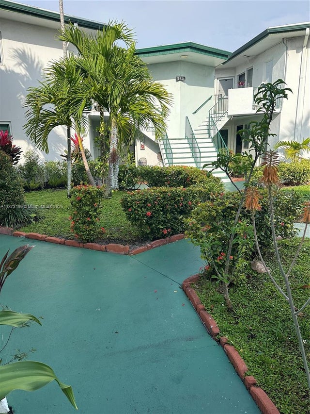 1 of 4 - 18720 Ne 18th Ave 115, Miami, FL