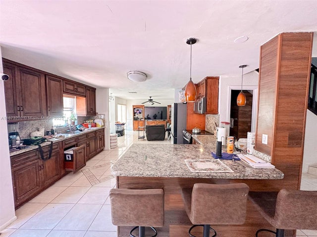 3 of 26 - 9731 Sw 13th St, Pembroke Pines, FL